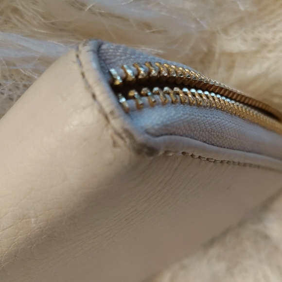 Michael Kors Light Cream Zipper Wallet - Picture 7 of 10